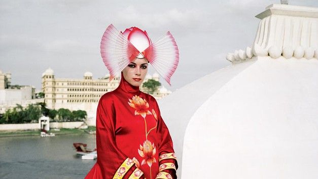 2006 The Fall (Figurinos Eiko Ishioka)