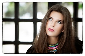 camisa VITORINO CAMPOS (KÉR), colar AMIMO ACESSORI