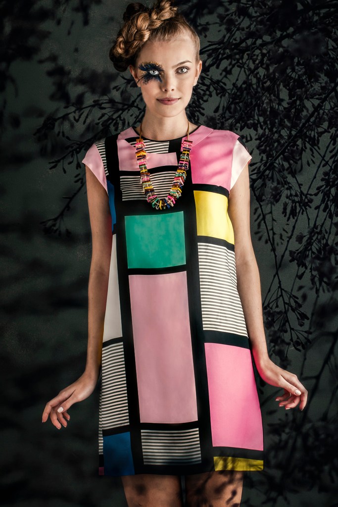 vestido e colar KATE SPADE (KĒR)