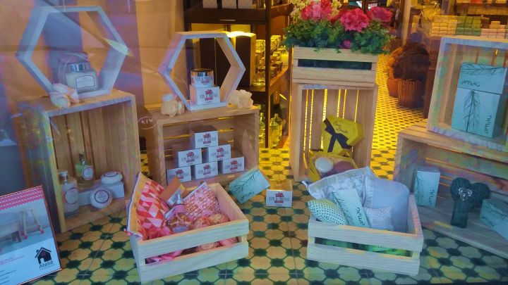 Vitrine Atelie Casagrande para Avatim Cambui - Abril 2016 @ MONDO MODA