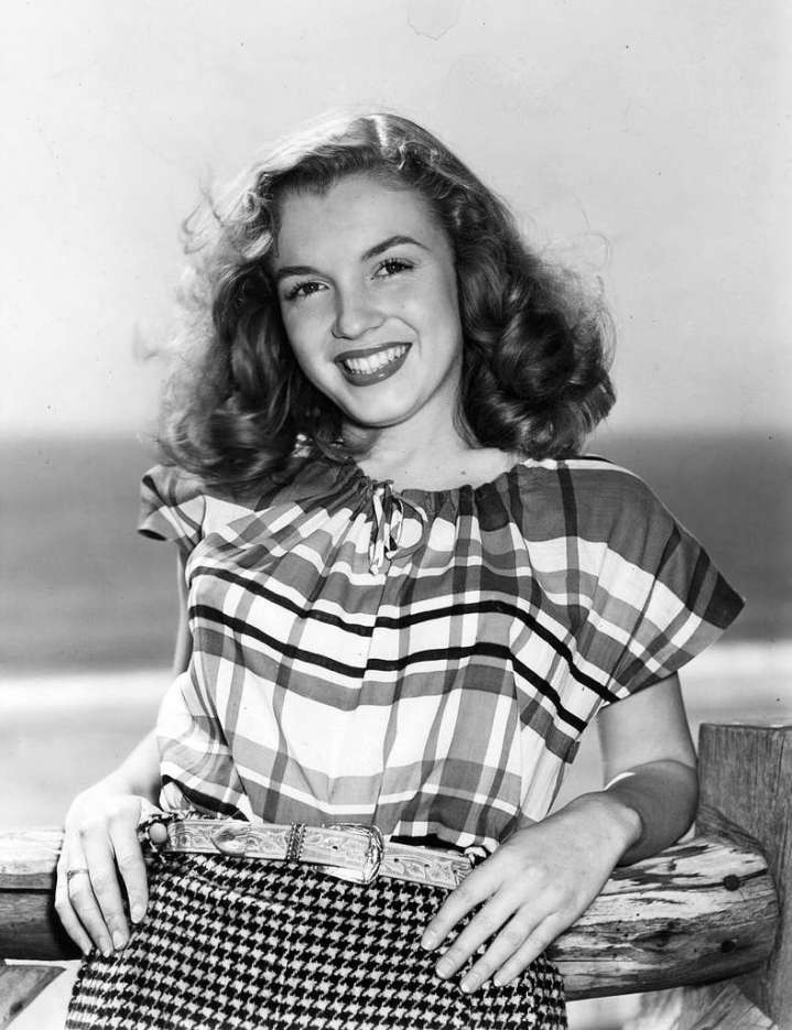 Norma Jean Baker 1945 @ Joseph Jasgur