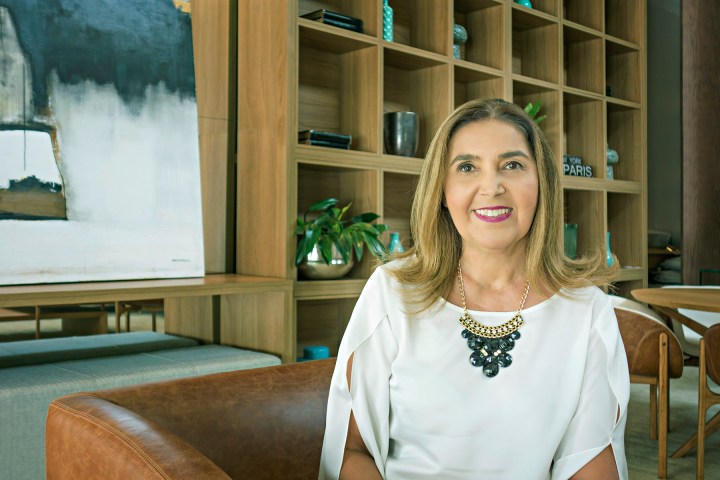 Maria Carmelo Lopes Pereira - MONDO MODA @ Tácito Carvalho e Silva