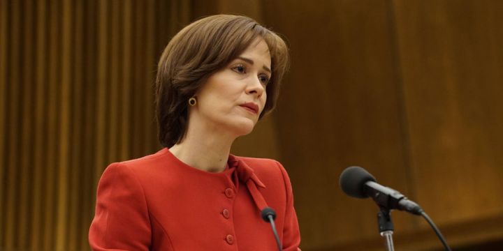Sarah Pauslon as Marcia Clark in The People v OJ Simpson @ Divulgação