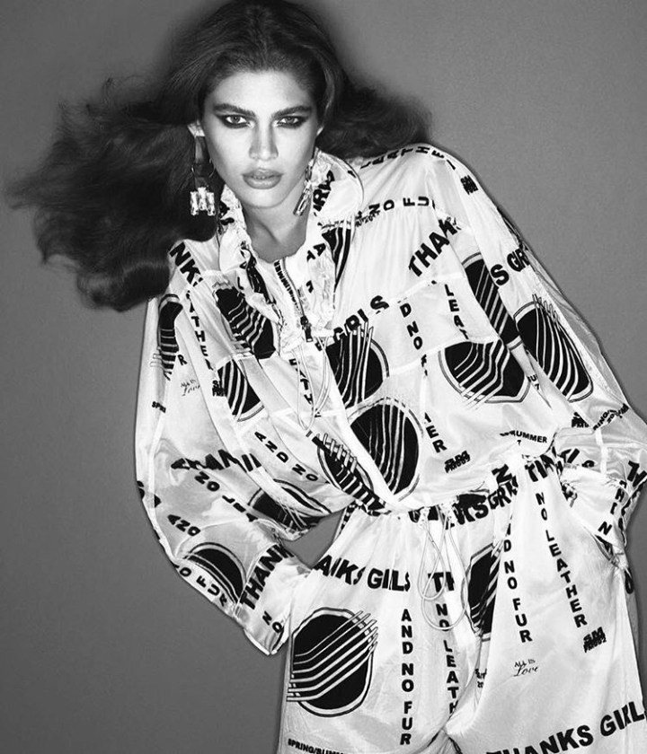 valentina-sampaio-vogue-paris-marco-2017-mert-alas-and-marcus-piggott-6